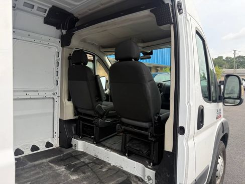 Used 2021 RAM ProMaster 2500 w/ Convenience Group FWD image 16