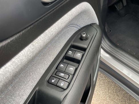 Used 2023 Jeep Compass Latitude AWD/4WD image 22