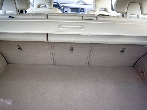 Used 2015 Volvo V60 T5 Premier image 13