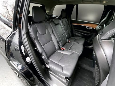 Certified 2024 Volvo XC90 B6 Plus w/ Protection Package Premier image 25