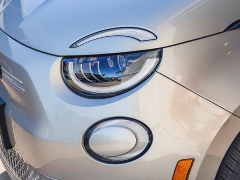 New 2025 FIAT 500 e image 8