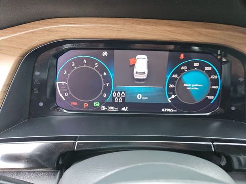 Used 2024 Volkswagen Atlas SE FWD image 19
