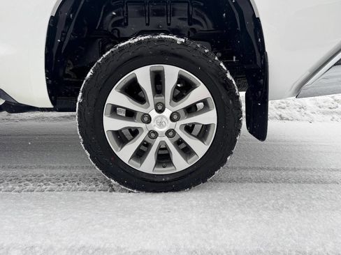 Used 2017 Toyota Tundra Limited image 9