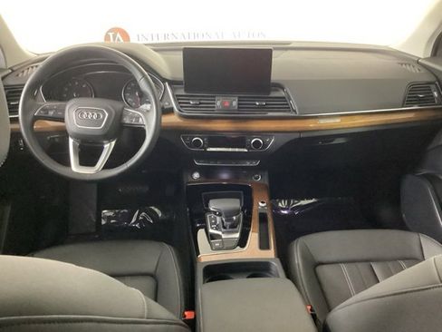 Certified 2023 Audi Q5 2.0T Premium w/ Convenience Package image 9