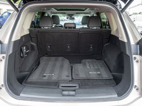 Used 2025 Nissan Rogue SL w/ SL Premium Package AWD/4WD image 22