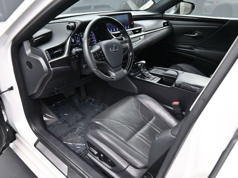 Used 2020 Lexus ES 350 Luxury image 2