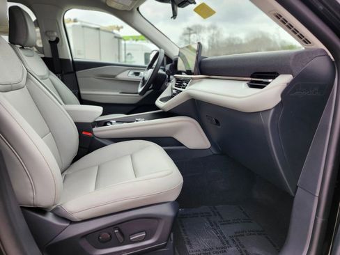 New 2026 Ford Explorer Active w/ Active Comfort Package AWD/4WD image 11