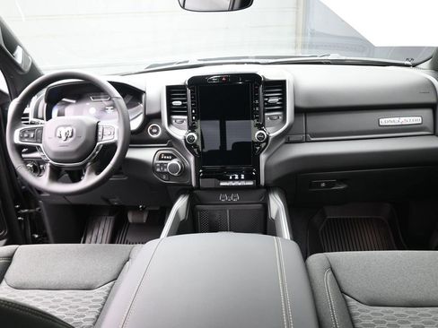 New 2026 RAM 1500 4x4 Crew Cab image 28