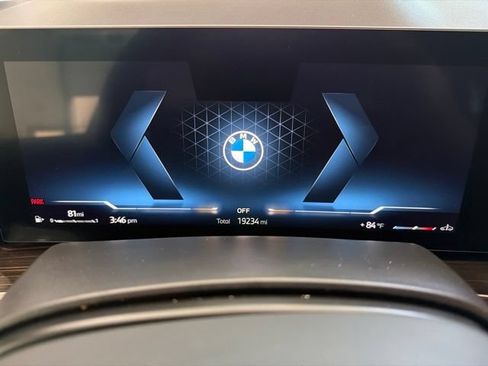 Used 2026 BMW X7 xDrive40i w/ M Sport Package AWD/4WD image 9