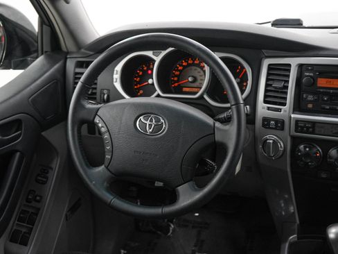 Used 2005 Toyota 4Runner Sport AWD/4WD image 14