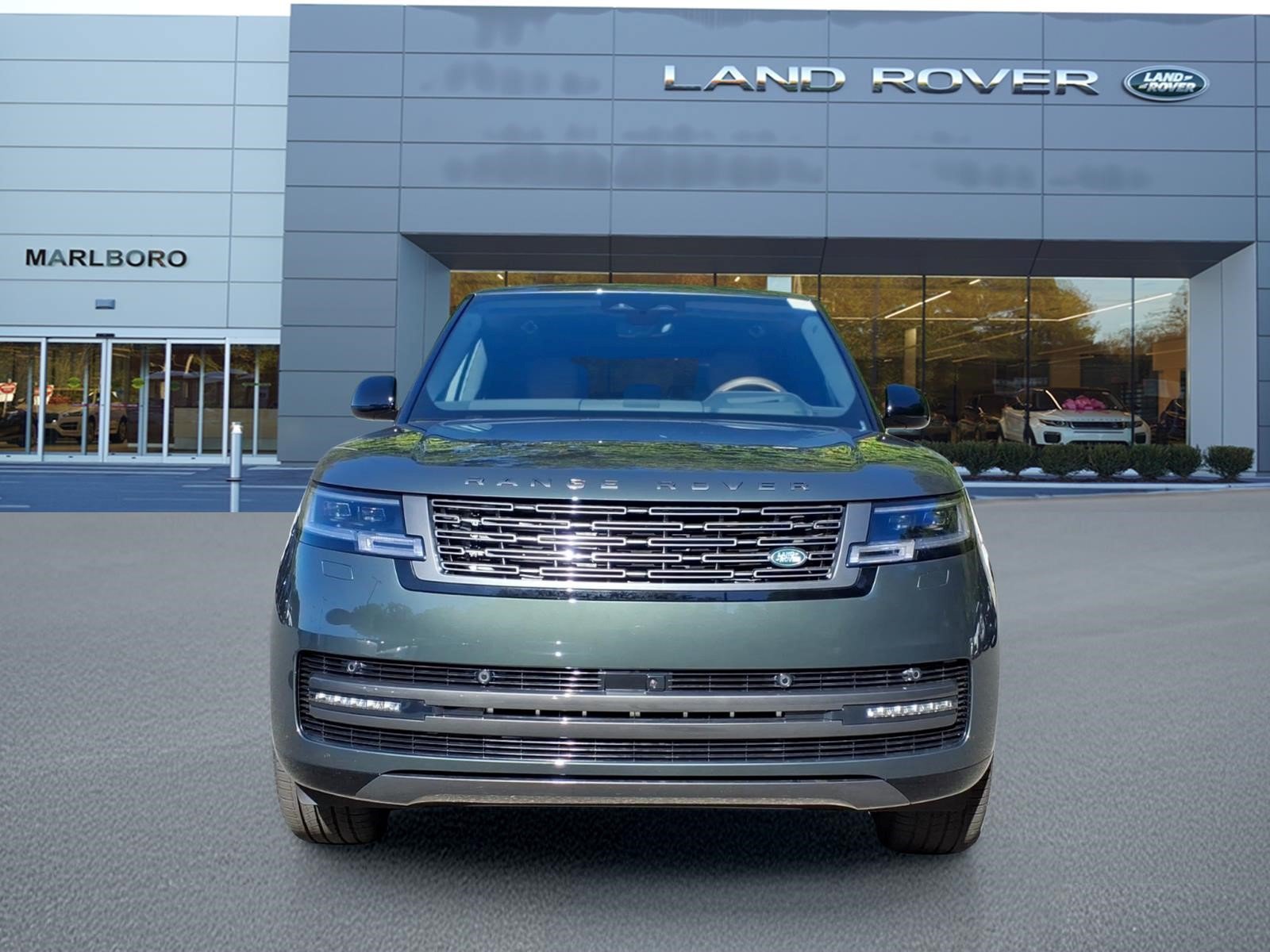 New 2027 Land Rover Range Rover Long Wheelbase SE AWD/4WD image 8