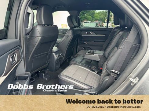 Used 2025 Ford Explorer ST-Line w/ ST-Line Street Pack AWD/4WD image 27