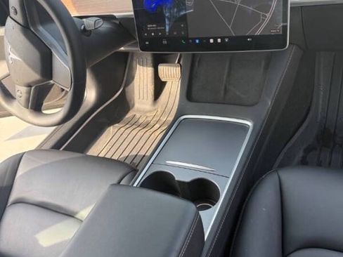 Used 2021 Tesla Model 3 Standard Range Plus RWD image 15