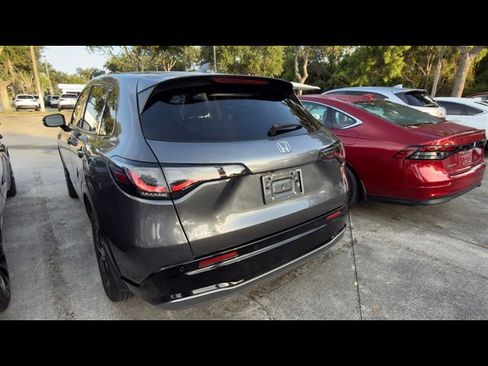 Certified 2024 Honda HR-V EX-L image 7
