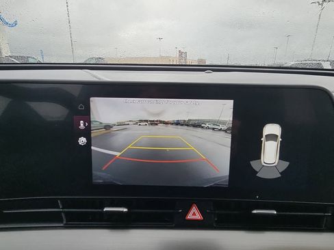 Used 2023 Kia Sportage EX image 29