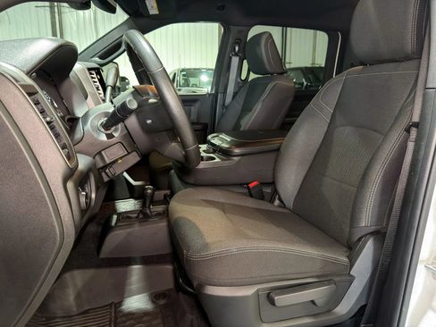 Used 2024 RAM 3500 Tradesman w/ Chrome Appearance Group AWD/4WD image 18