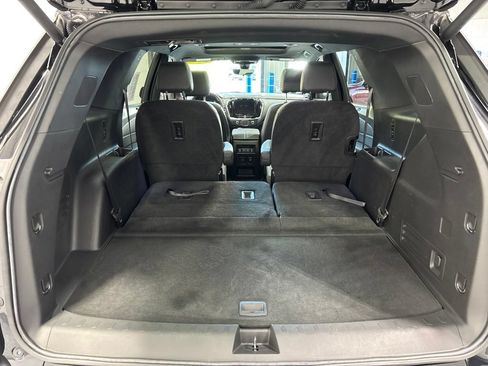 Used 2023 Chevrolet Traverse LT w/ LT Premium Package AWD/4WD image 54