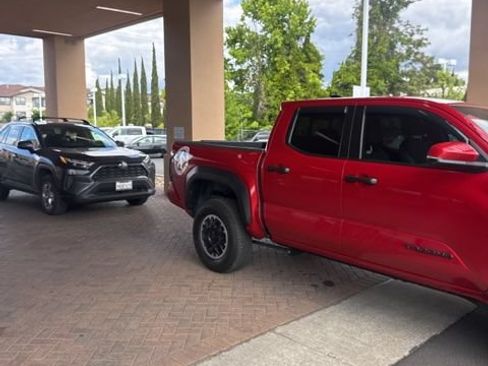 Certified 2024 Toyota Tacoma TRD Off-Road w/ TRD Off Road Upgrade Package AWD/4WD image 2