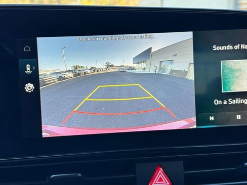 Used 2025 Hyundai Elantra SEL image 13