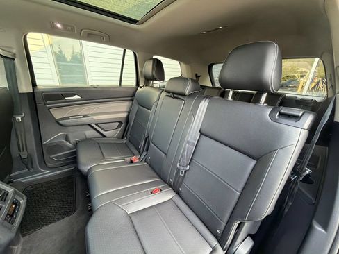 Used 2023 Volkswagen Atlas SEL AWD/4WD image 35