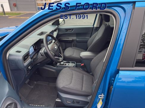 New 2025 Ford Maverick XLT w/ XLT Luxury Package image 17