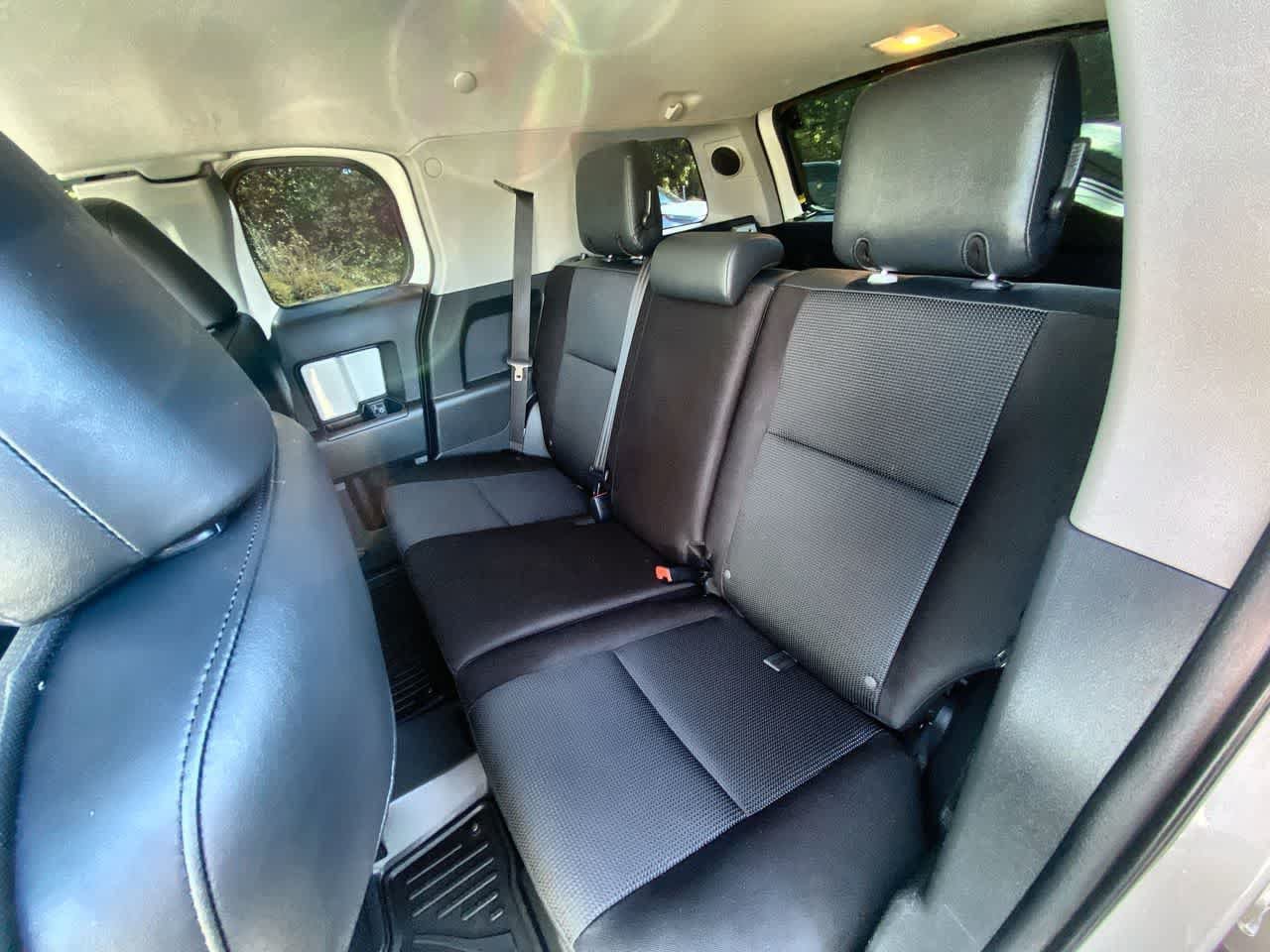 Used 2014 Toyota FJ Cruiser 4WD w/ Upgrade Package image 21