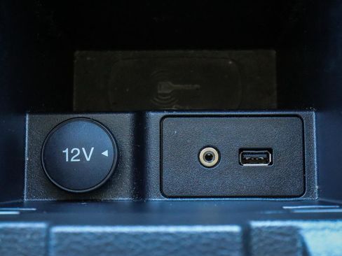 Used 2017 Ford Focus SE image 9