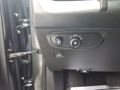 Used 2021 GMC Terrain SLE w/ Driver Convenience Package image 20