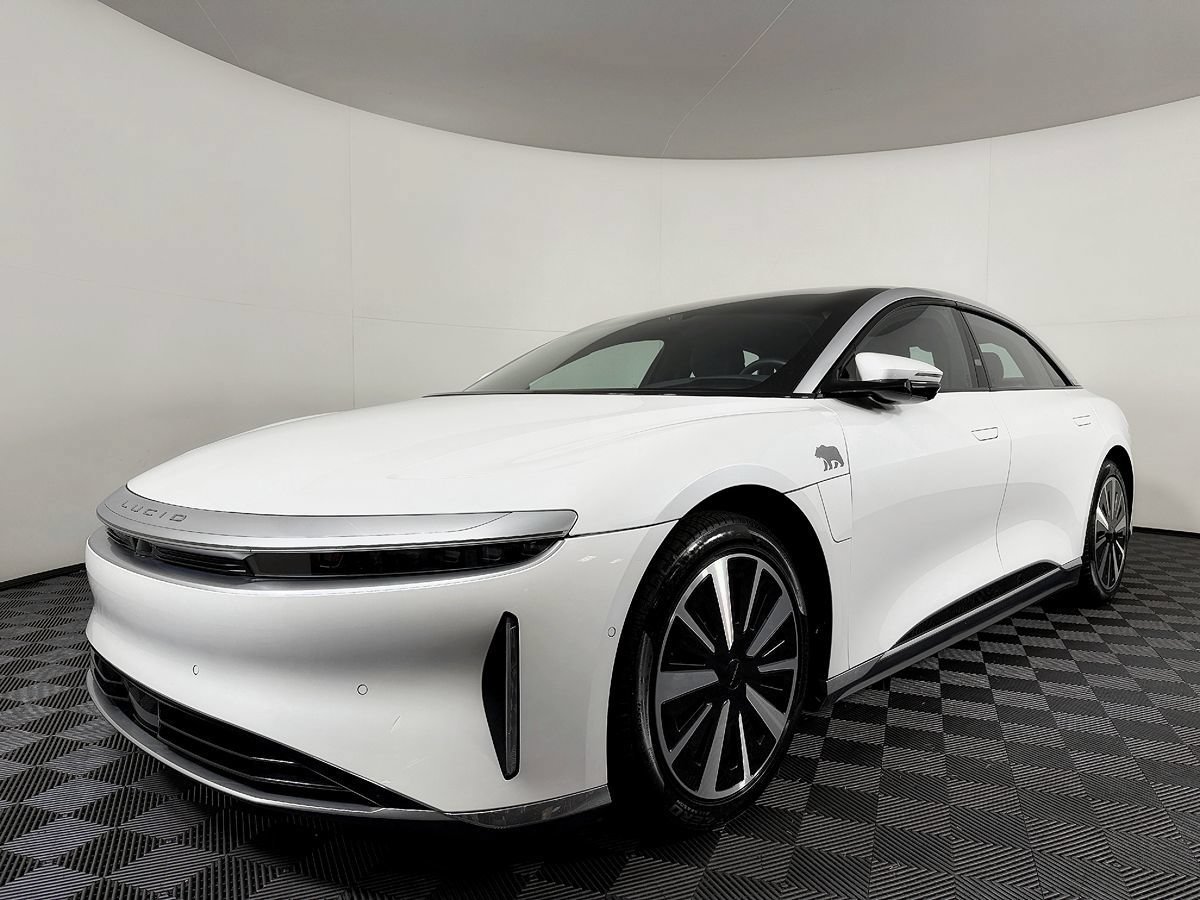Used 2023 Lucid Air Touring AWD/4WD image 2