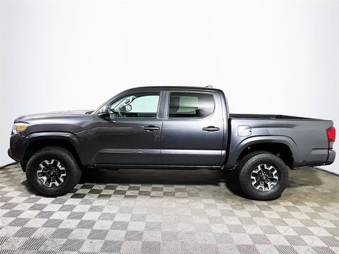Certified 2019 Toyota Tacoma SR image 5