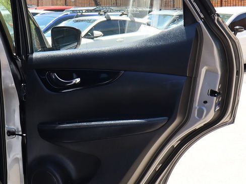 Used 2019 Nissan Rogue Sport SV FWD image 26