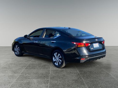 Used 2025 Nissan Altima 2.5 S FWD image 3