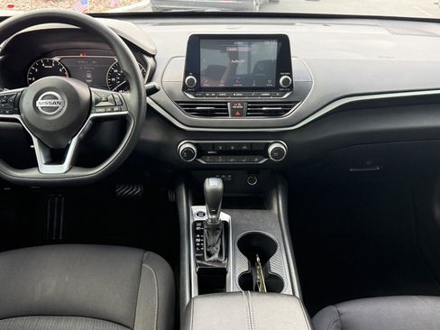 Used 2020 Nissan Altima 2.5 S FWD image 16