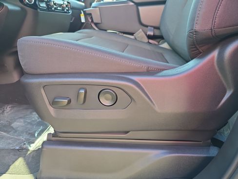 New 2026 GMC Sierra 1500 SLE image 13