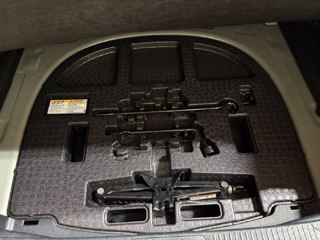 Certified 2022 Toyota Camry XSE FWD image 36