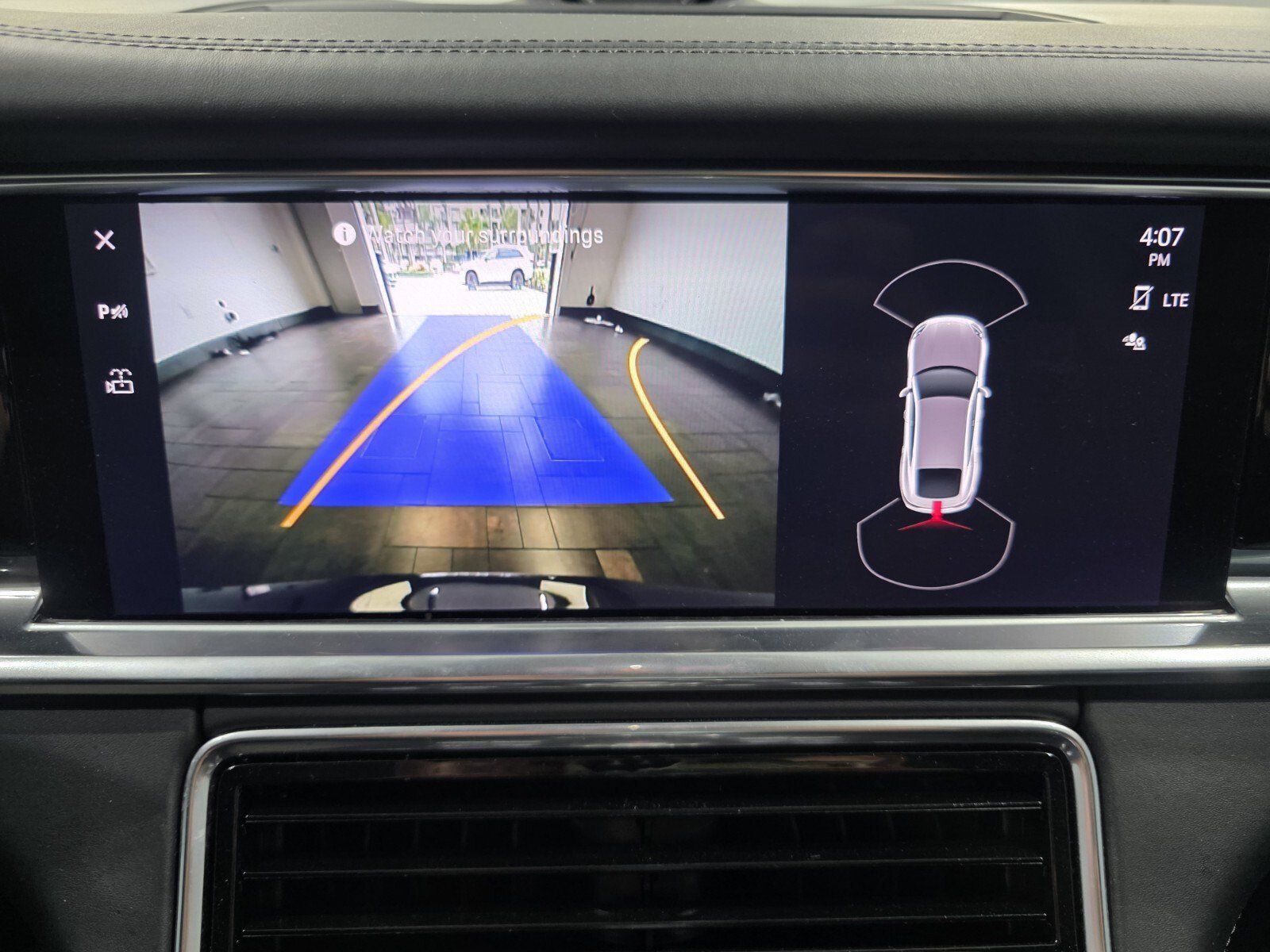 Used 2023 Porsche Panamera RWD image 16