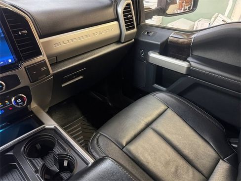 Used 2022 Ford F250 Lariat w/ Lariat Value Package image 28