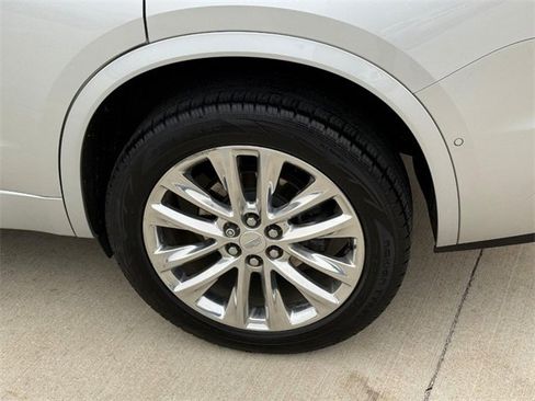 Used 2020 Cadillac XT6 Premium Luxury image 9