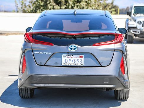 Certified 2019 Toyota Prius Prime Plus FWD image 6