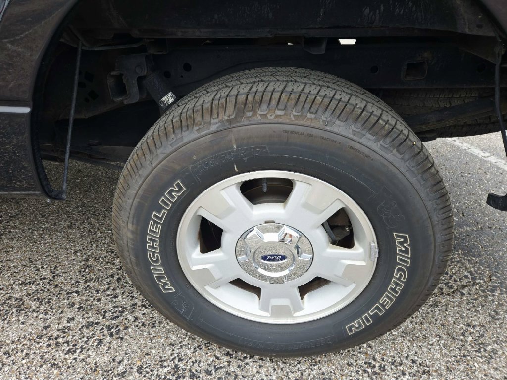 Used 2014 Ford F150 XLT w/ Equipment Group 301A Mid AWD/4WD image 12