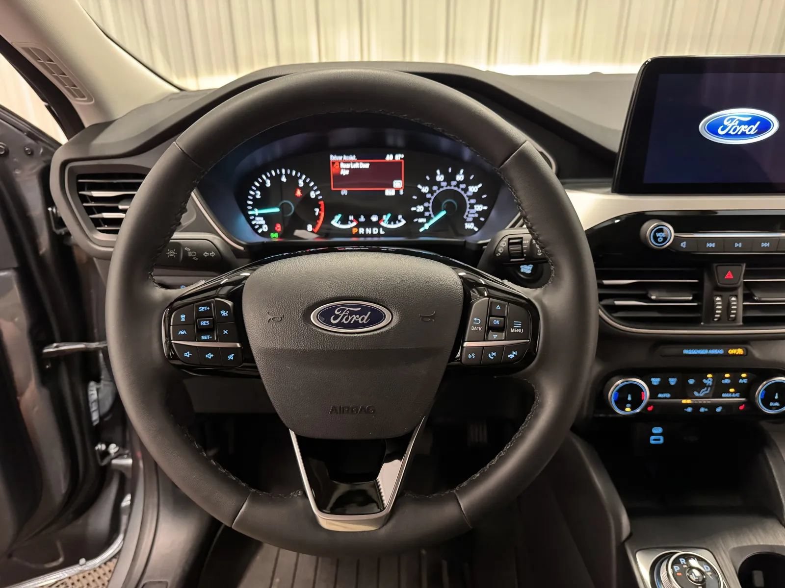 Used 2022 Ford Escape SEL FWD image 18