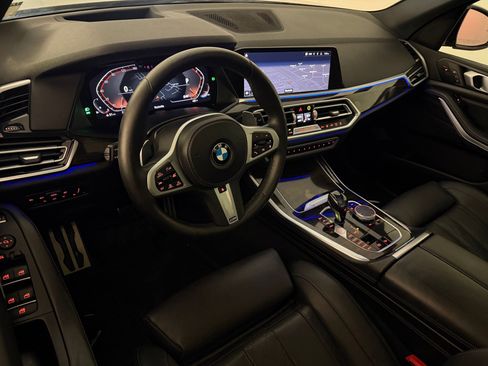 Used 2019 BMW X5 xDrive40i w/ M Sport Package image 4