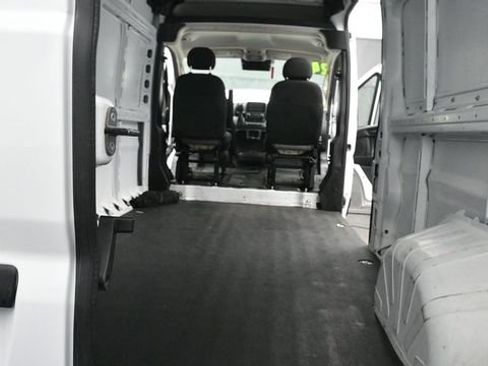 Used 2024 RAM ProMaster 2500 w/ Convenience Group FWD image 14