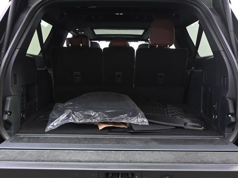 New 2026 Lincoln Navigator L Reserve AWD/4WD image 20