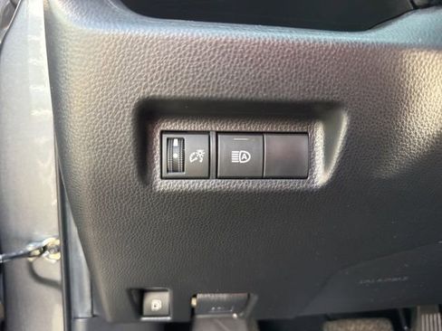 Used 2022 Toyota RAV4 XLE image 23