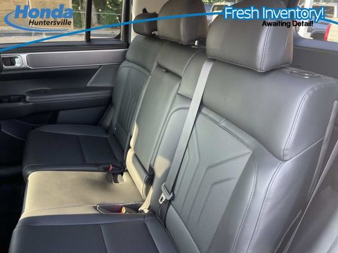 Used 2025 Hyundai Santa Fe SEL FWD image 15