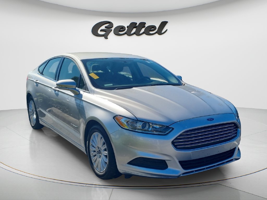 Used 2016 Ford Fusion SE FWD image 3