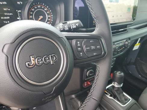 New 2026 Jeep Wrangler Unlimited Rubicon AWD/4WD image 14