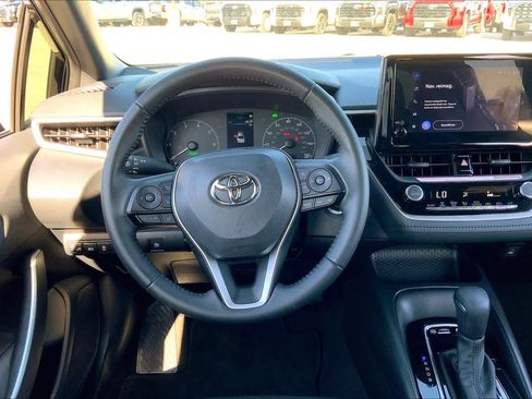 Used 2024 Toyota Corolla SE image 6