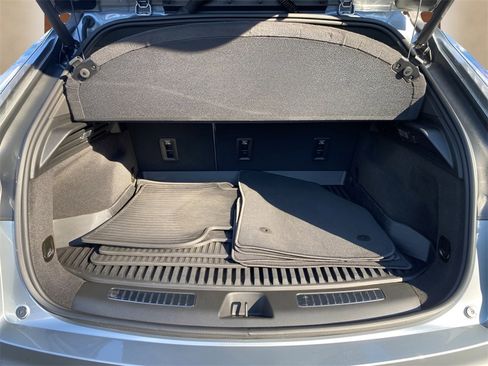 Used 2024 Cadillac XT4 Sport image 12